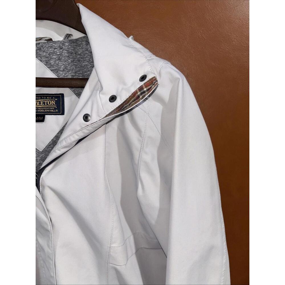 Woman’s Medium Pendleton Rain Jacket Ivory - image 8